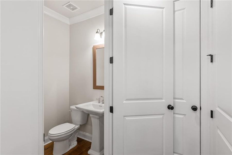 Furnished interior view inside a new home in , Peachtree Corners (Image 13). Furnished interior view inside a new home in , Peachtree Corners (Image 13).