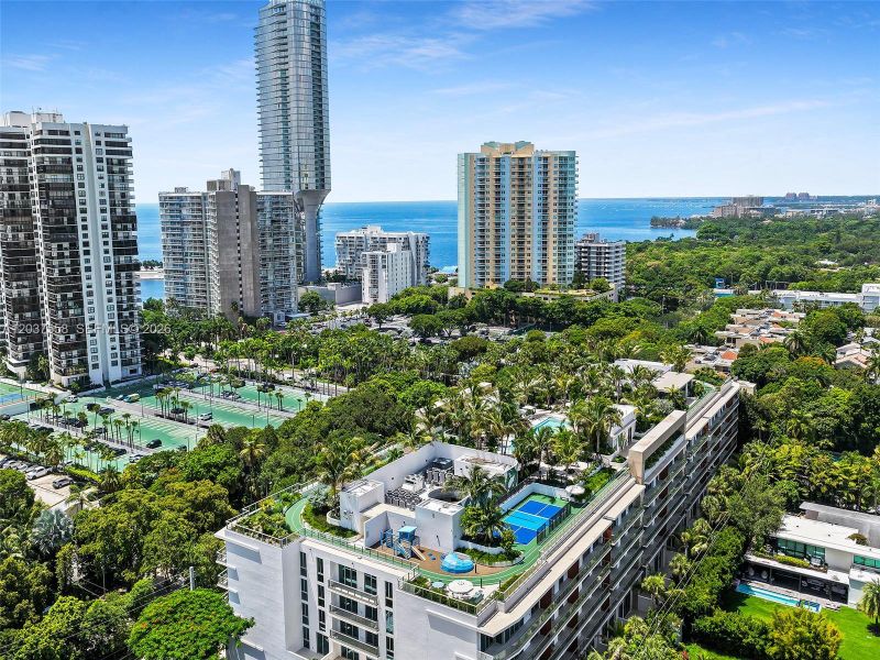 Condo located in Miami, FL showcasing its design and architecture (Image 39). Condo located in Miami, FL showcasing its design and architecture (Image 39).
