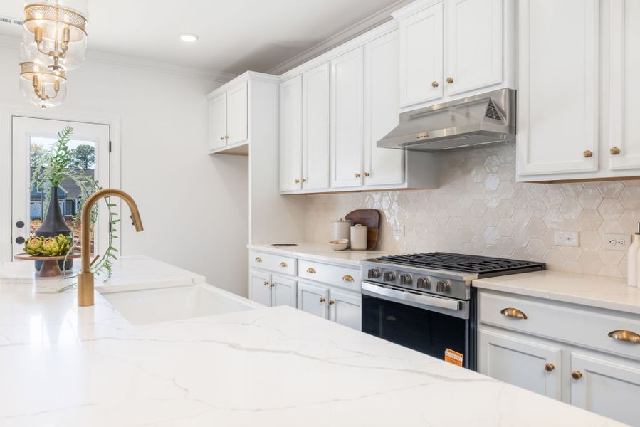 Furnished interior view inside a new home in Edgewater - Harbor Pointe, Lancaster (Image 6).