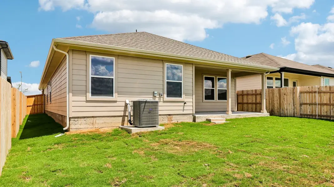 Exterior details and patio area of a home in Briarwood, Elgin (Image 20).