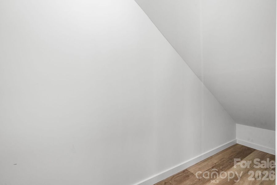 Spacious, unfurnished interior of a new home in , Catawba (Image 19).