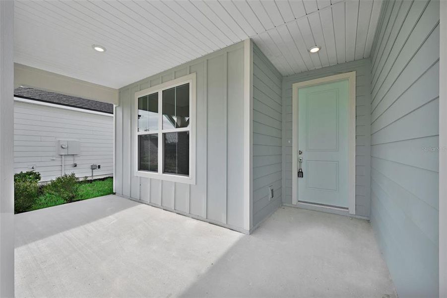 Exterior details and patio area of a home in Seminole Palms, Palm Coast (Image 4).