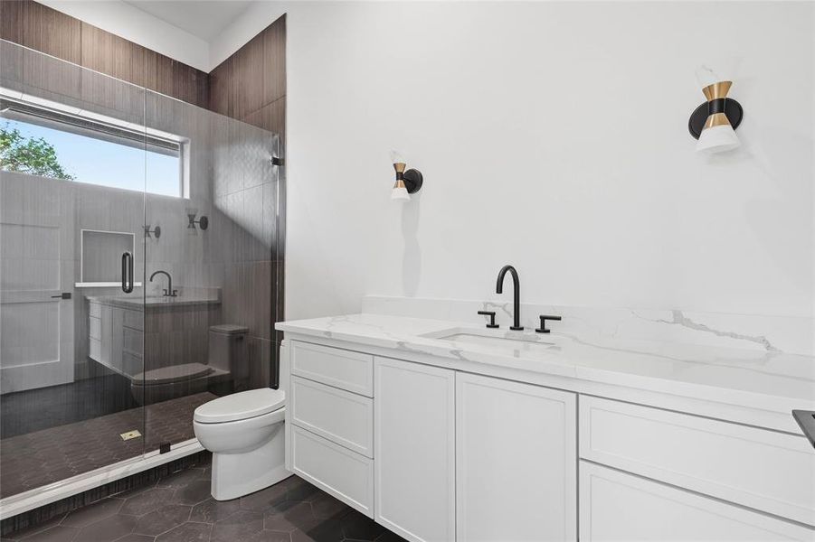 Furnished interior view inside a new home in , Dallas (Image 34).