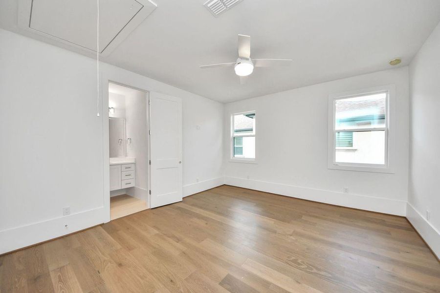 Spacious, unfurnished interior of a new home in , Houston (Image 21).