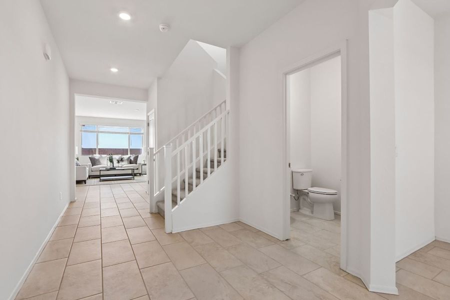 Spacious, unfurnished interior of a new home in Skyline Village Enclaves, San Tan Valley (Image 16).
