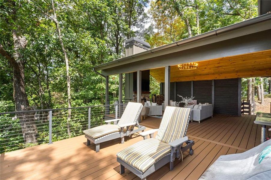 Exterior details and patio area of a home in , Jasper (Image 27).