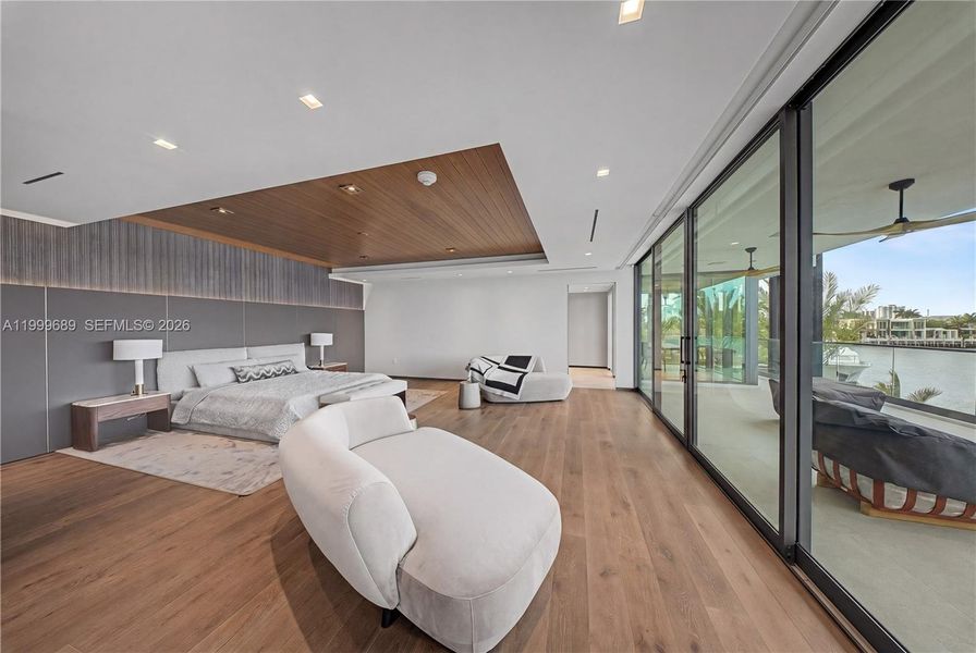Furnished interior view inside a new home in , Fort Lauderdale (Image 44).