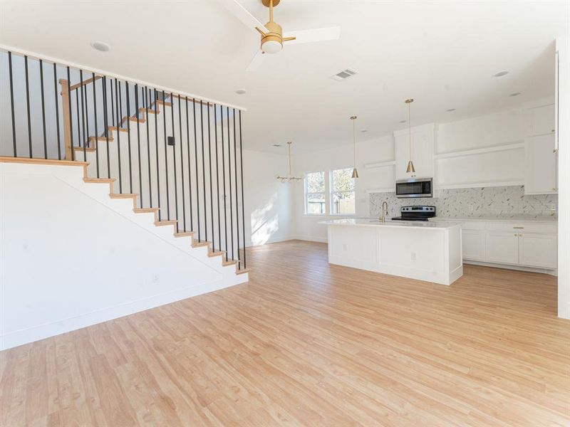 Spacious, unfurnished interior of a new home in , Dallas (Image 12).