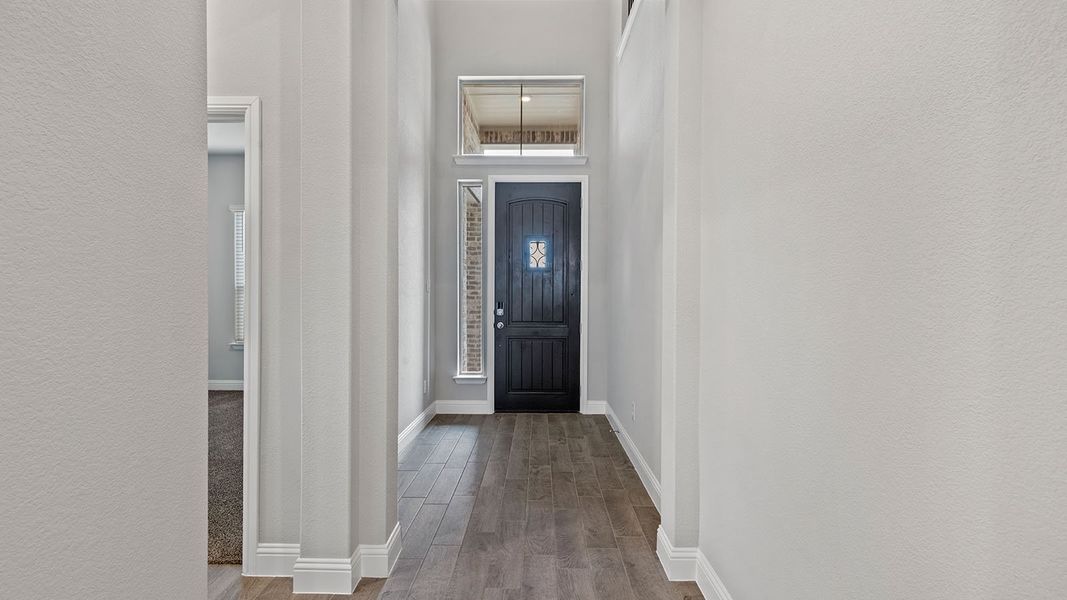 Spacious, unfurnished interior of a new home in Morningstar, Aledo (Image 36).