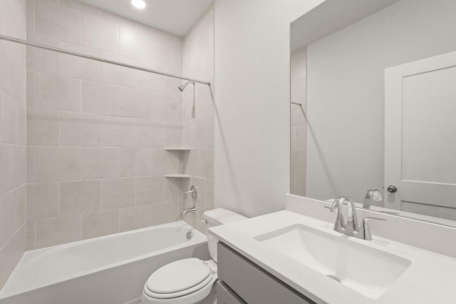 Furnished interior view inside a new home in Woodshore, Clute (Image 11). Furnished interior view inside a new home in Woodshore, Clute (Image 11).