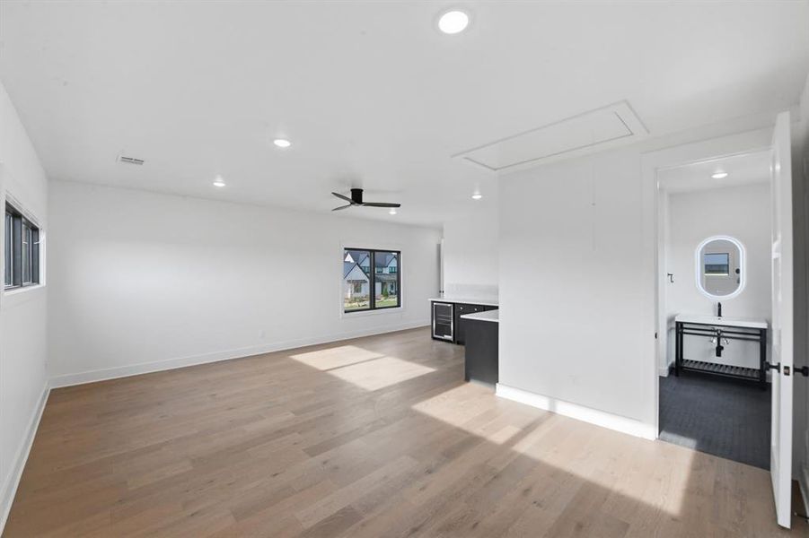 Spacious, unfurnished interior of a new home in , Graford (Image 16).