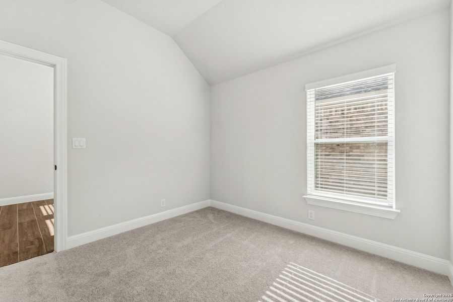 Spacious, unfurnished interior of a new home in Davis Ranch 50', San Antonio (Image 34).