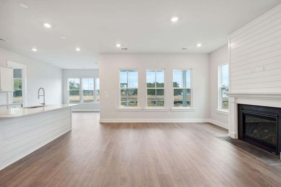 Spacious, unfurnished interior of a new home in , Summerville (Image 21).