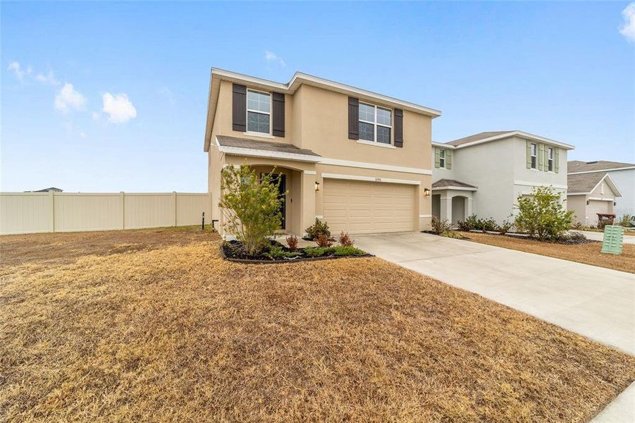 Exterior details and patio area of a home in Ocala Crossings South, Ocala (Image 31). Exterior details and patio area of a home in Ocala Crossings South, Ocala (Image 31).
