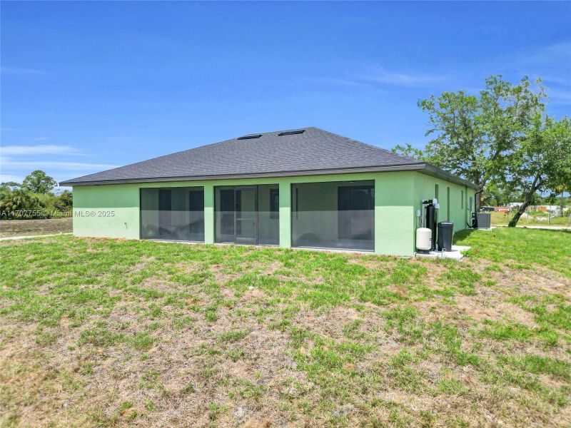 Front exterior of a new home in , Labelle, FL, highlighting curb appeal (Image 21). Front exterior of a new home in , Labelle, FL, highlighting curb appeal (Image 21).