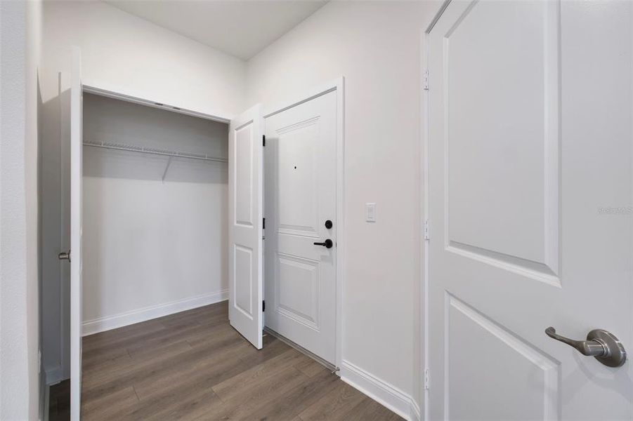 Spacious, unfurnished interior of a new home in Gatherings® of Lake Nona, Orlando (Image 16).