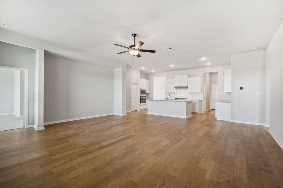 2,677sf New Home in New Braunfels, TX. - Slide 17 2,677sf New Home in New Braunfels, TX. - Slide 17