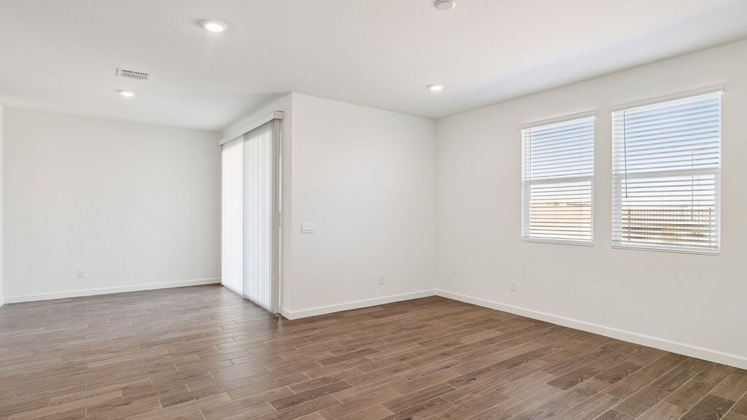 Spacious, unfurnished interior of a new home in Remington, Buckeye (Image 21).