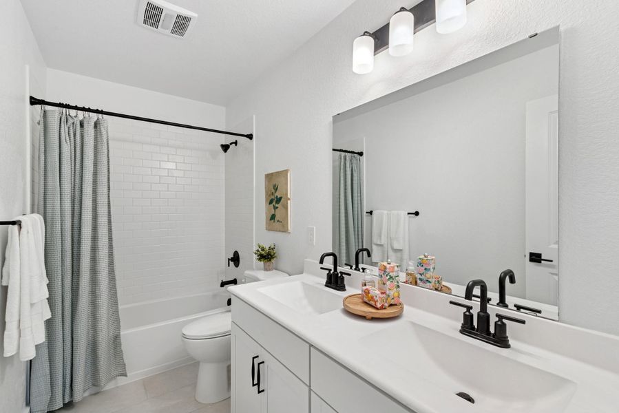 Hall bath (*Photo not of actual home and used for illustration purposes only.) Hall bath (*Photo not of actual home and used for illustration purposes only.)