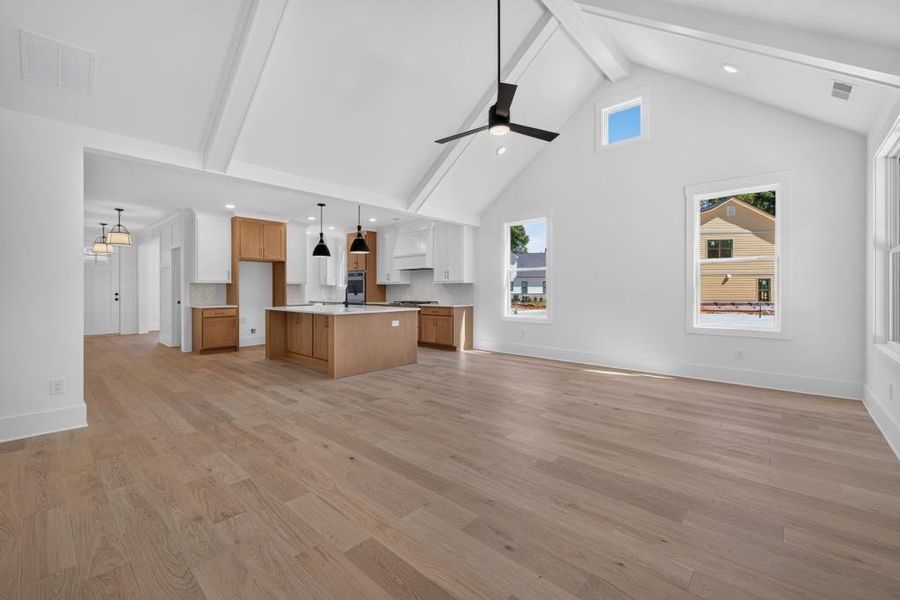 Spacious, unfurnished interior of a new home in Livingstone Park, Kennesaw (Image 28).