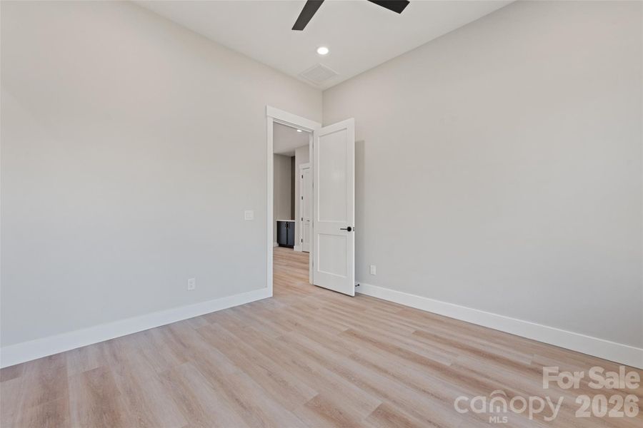 Spacious, unfurnished interior of a new home in , Arden (Image 27).