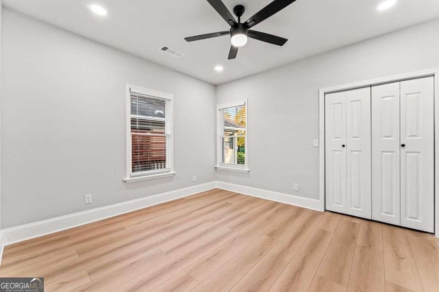 Spacious, unfurnished interior of a new home in , Atlanta (Image 22).