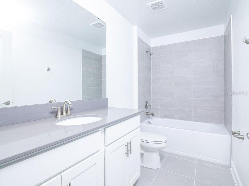 Furnished interior view inside a new home in , Orlando (Image 12).