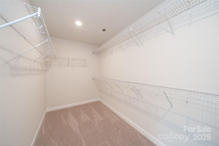 Photo is not of the actual home, but is an inspirational photo of builder’s model home and may depict options, furnishings, and/or decorator features that are not included Photo is not of the actual home, but is an inspirational photo of builder’s model home and may depict options, furnishings, and/or decorator features that are not included