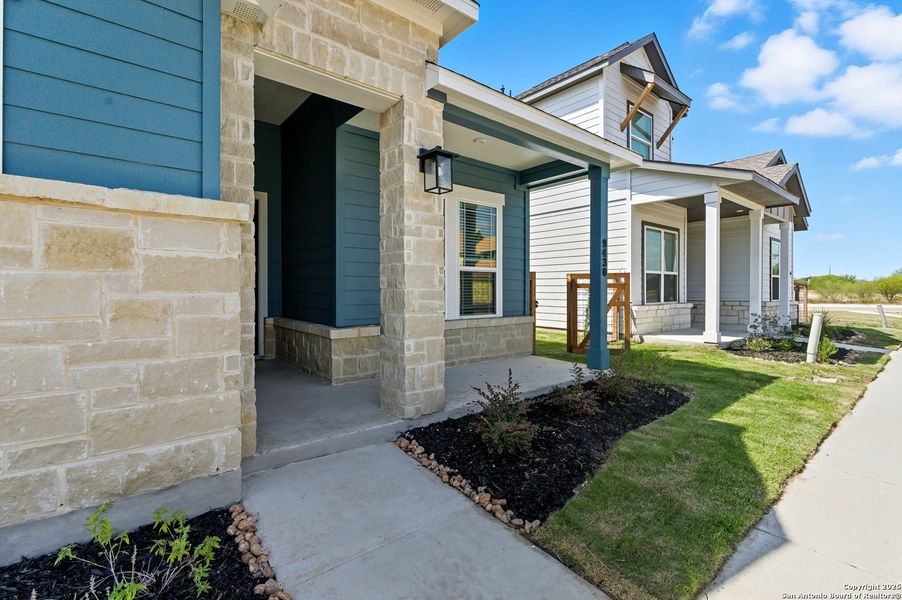 Exterior details and patio area of a home in The Crossvine – Garden Homes, Schertz (Image 2). Exterior details and patio area of a home in The Crossvine – Garden Homes, Schertz (Image 2).