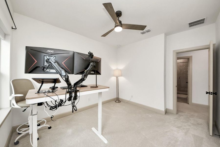 Additional bedroom.