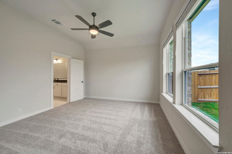 Spacious, unfurnished interior of a new home in Meyer Ranch – Select Reserve Series, New Braunfels (Image 23). Spacious, unfurnished interior of a new home in Meyer Ranch – Select Reserve Series, New Braunfels (Image 23).