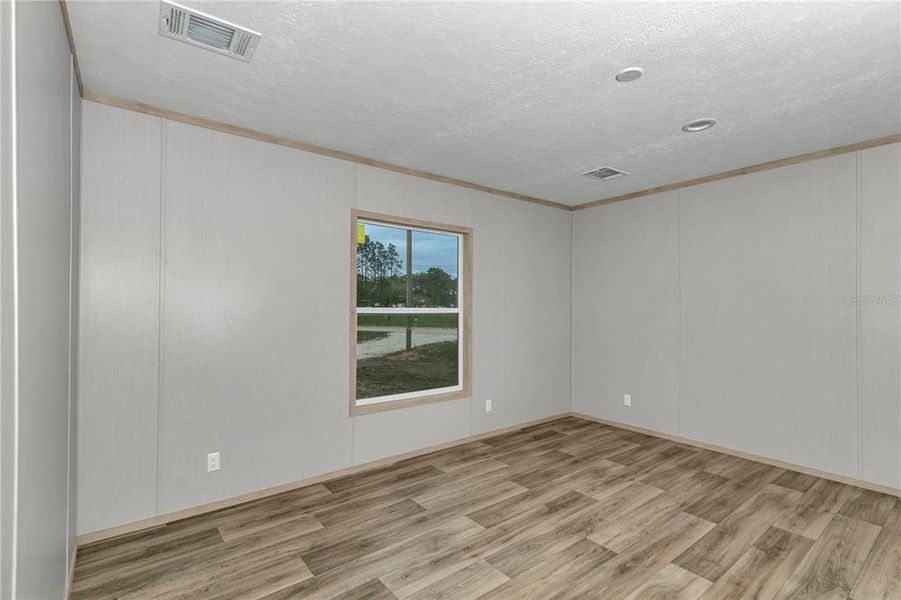 Spacious, unfurnished interior of a new home in , Williston (Image 38).