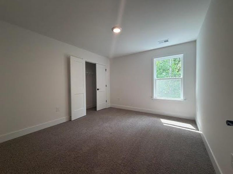 Spacious, unfurnished interior of a new home in Tuscany Hills, Douglasville (Image 20).
