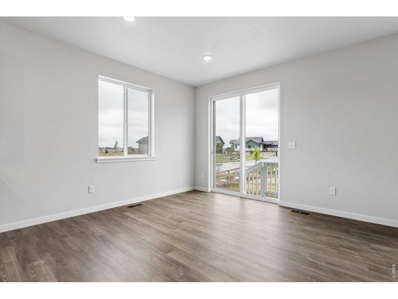 Spacious, unfurnished interior of a new home in Prairie Song, Windsor (Image 14).