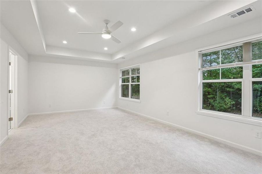 Spacious, unfurnished interior of a new home in , Fairburn (Image 24).