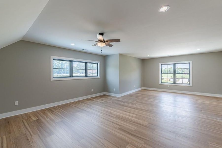 Spacious, unfurnished interior of a new home in , Bremen (Image 17).
