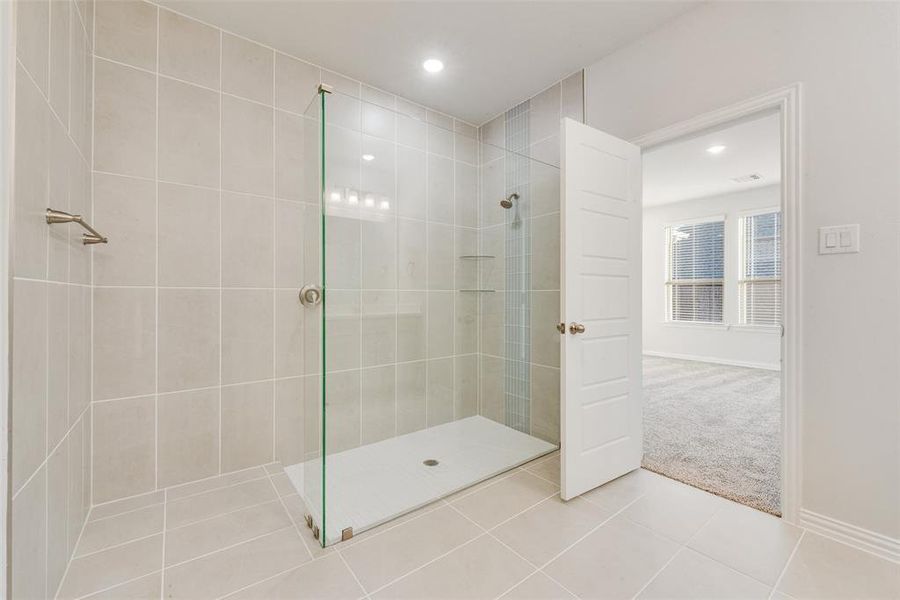 Furnished interior view inside a new home in Sutton Fields, Celina (Image 9).