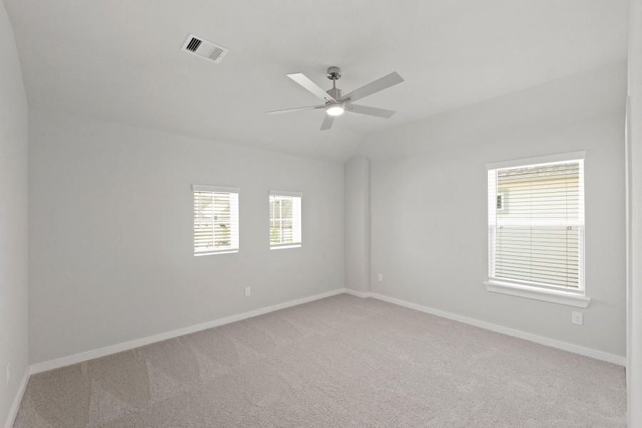 Spacious, unfurnished interior of a new home in Briarwood Crossing, Rosenberg (Image 42).