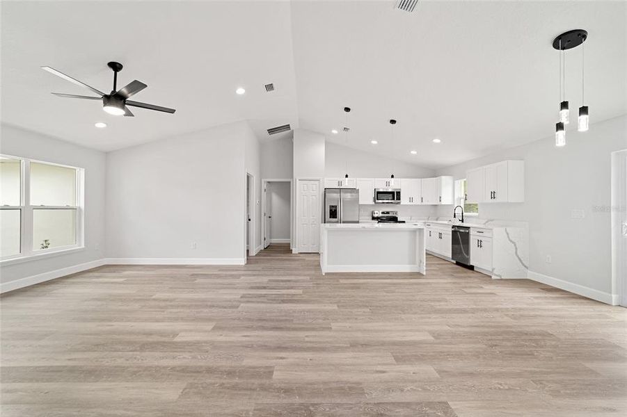 Spacious, unfurnished interior of a new home in , Dunnellon (Image 37). Spacious, unfurnished interior of a new home in , Dunnellon (Image 37).