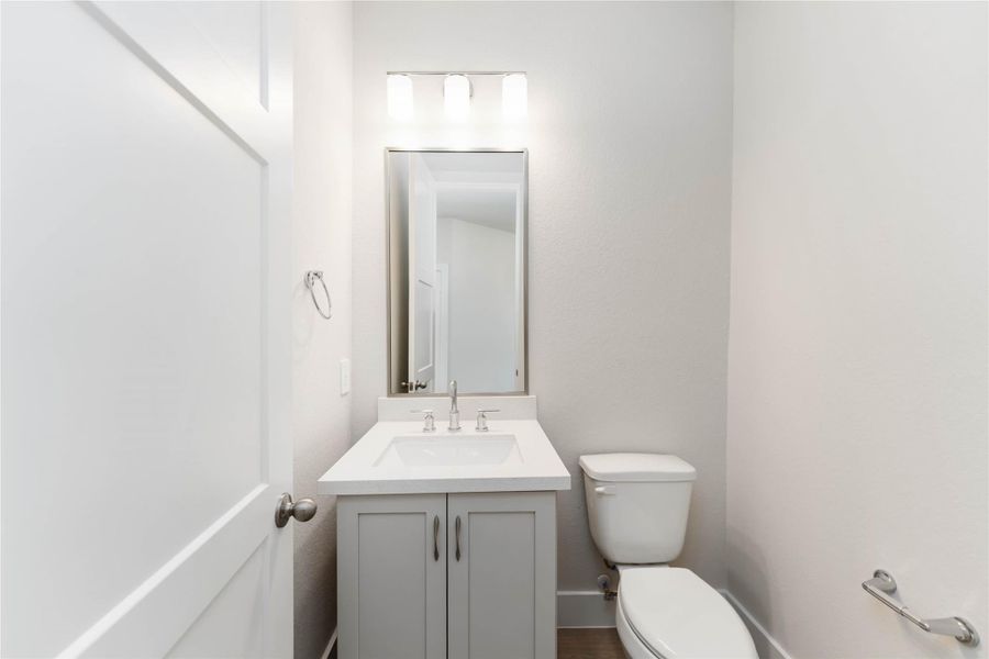 Furnished interior view inside a new home in Valencia, Manvel (Image 12).