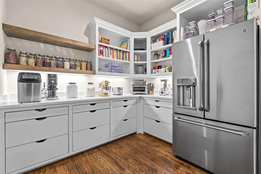 Furnished interior view inside a new home in , Van Alstyne (Image 28). Furnished interior view inside a new home in , Van Alstyne (Image 28).