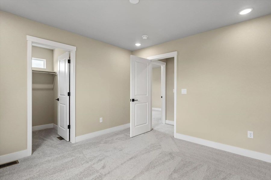Spacious, unfurnished interior of a new home in Pony Park, Colorado Springs (Image 20). Spacious, unfurnished interior of a new home in Pony Park, Colorado Springs (Image 20).