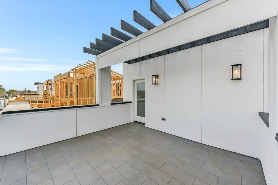 Exterior details and patio area of a home in , Houston (Image 18).