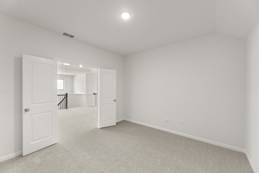 Spacious, unfurnished interior of a new home in Sutton Fields, Celina (Image 28).
