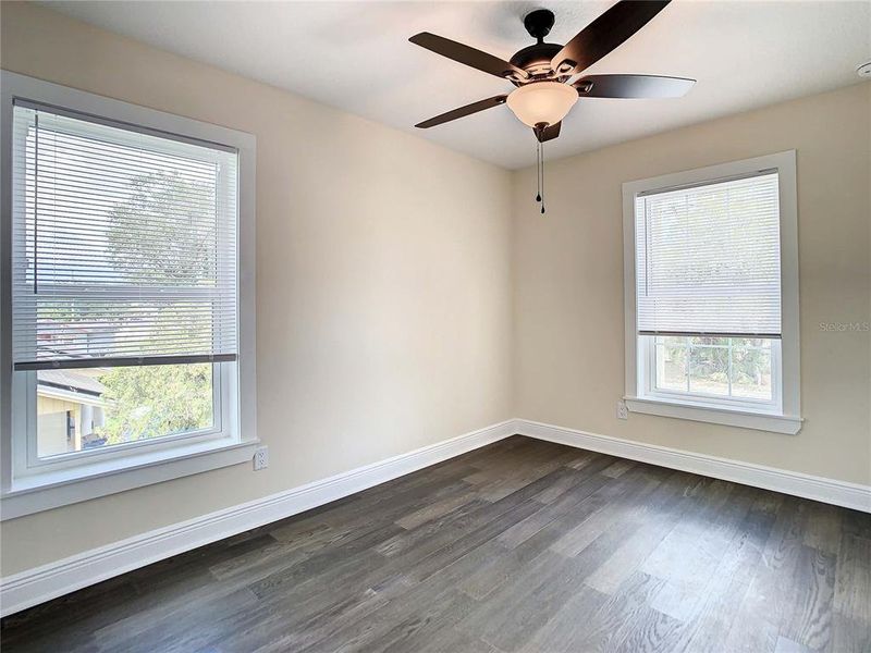 Spacious, unfurnished interior of a new home in , Tampa (Image 43).