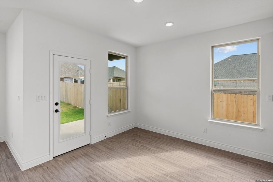 Spacious, unfurnished interior of a new home in Bison Ridge, San Antonio (Image 25).