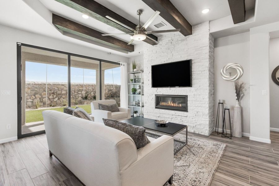 Representative furnished interior of a home built from the Valencia by Hakes Brothers in Hillside Park, El Paso (Image 14).