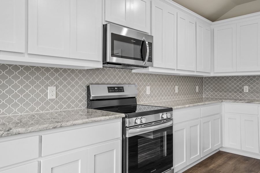 Representative furnished interior of a home built from the Waterford III by Cheldan Homes in Stoneview, Glen Rose (Image 9).