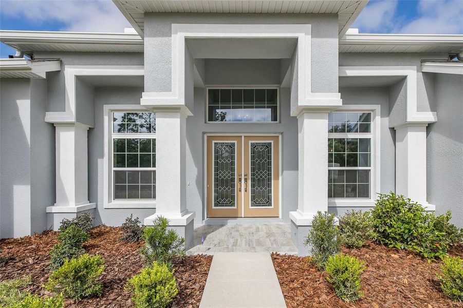 Exterior details and patio area of a home in , Homosassa (Image 28).