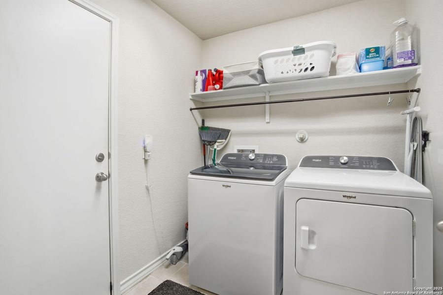 Close-up of interior finishes inside a home in , San Antonio (Image 20).